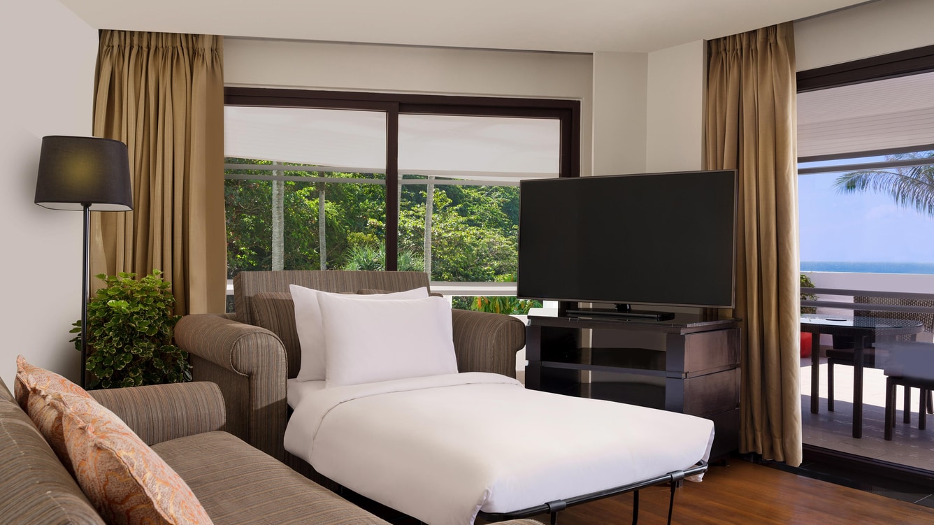 1 Bedroom Suite, 1 King, Sofa bed, Ocean view, Terrace1