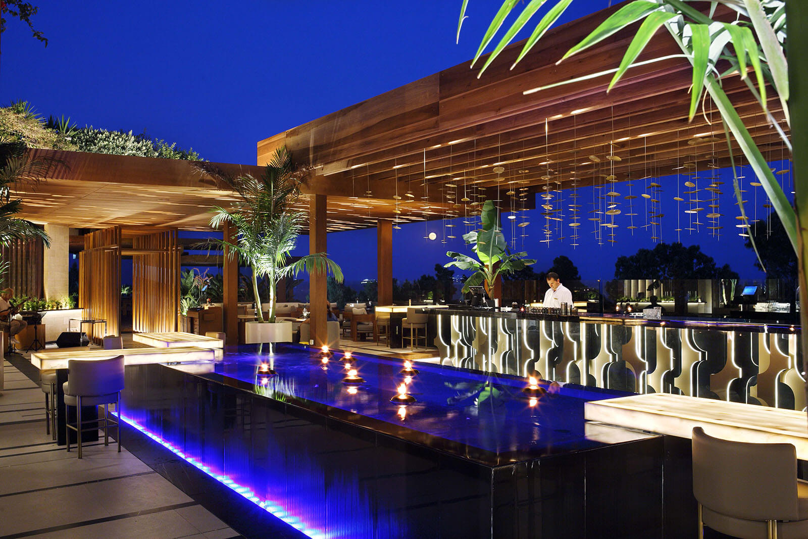 Four Seasons 25