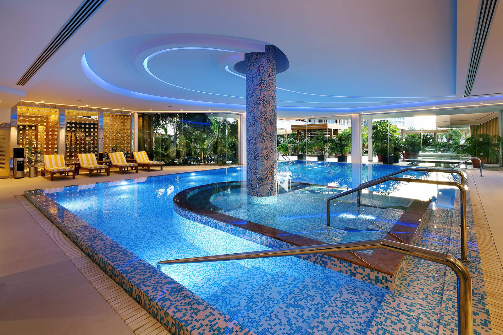 Four Seasons 38